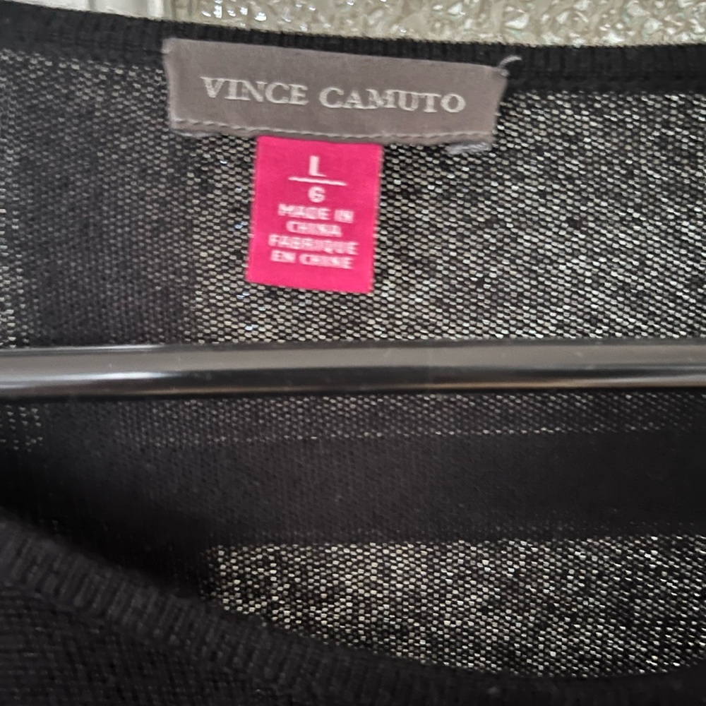 Keyhole Sweater - Picture 3 of 3